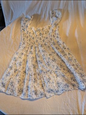 2/40$ NWOT Garage White Mini Dress with Blue Floral Print